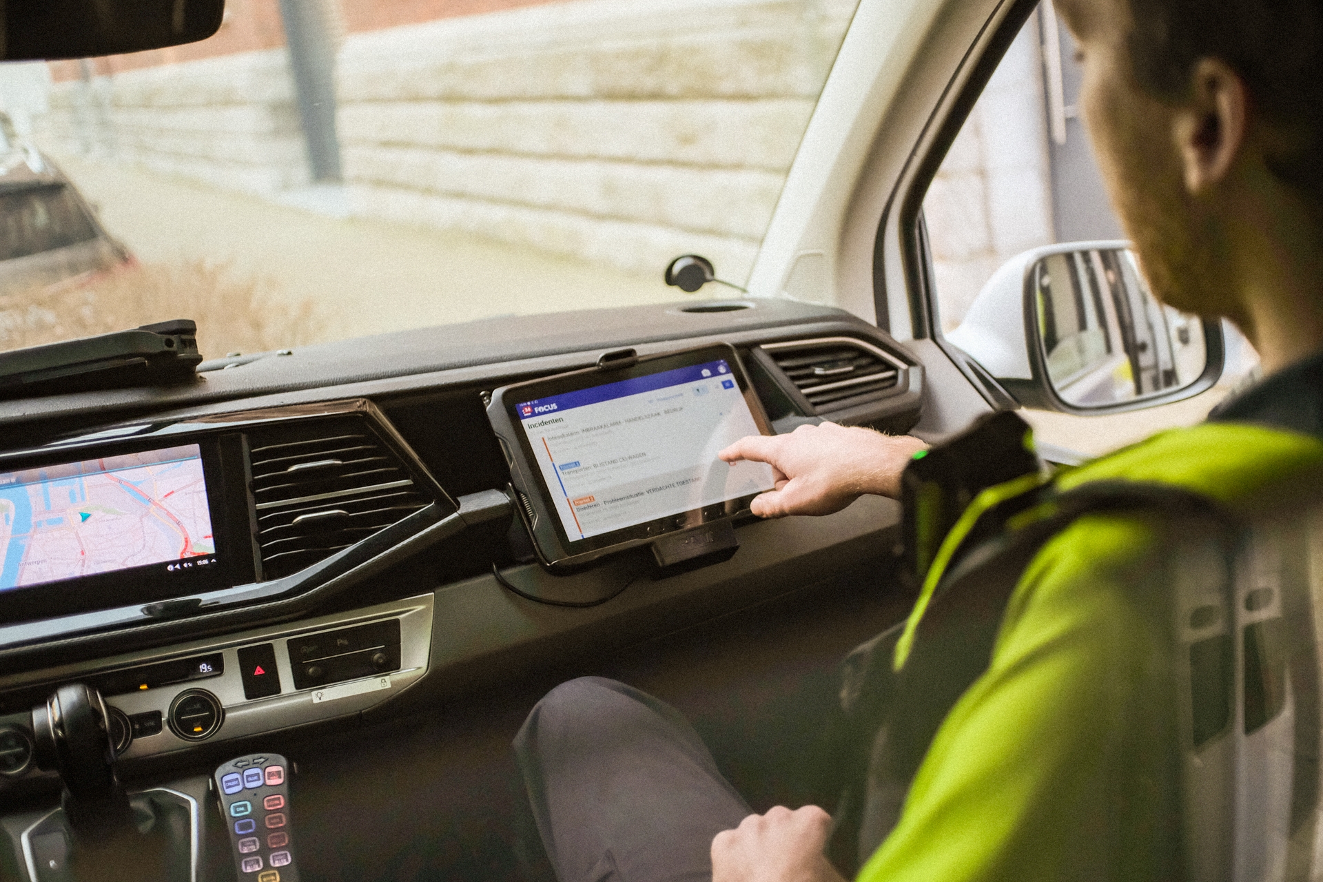 Police using the Focus application in car